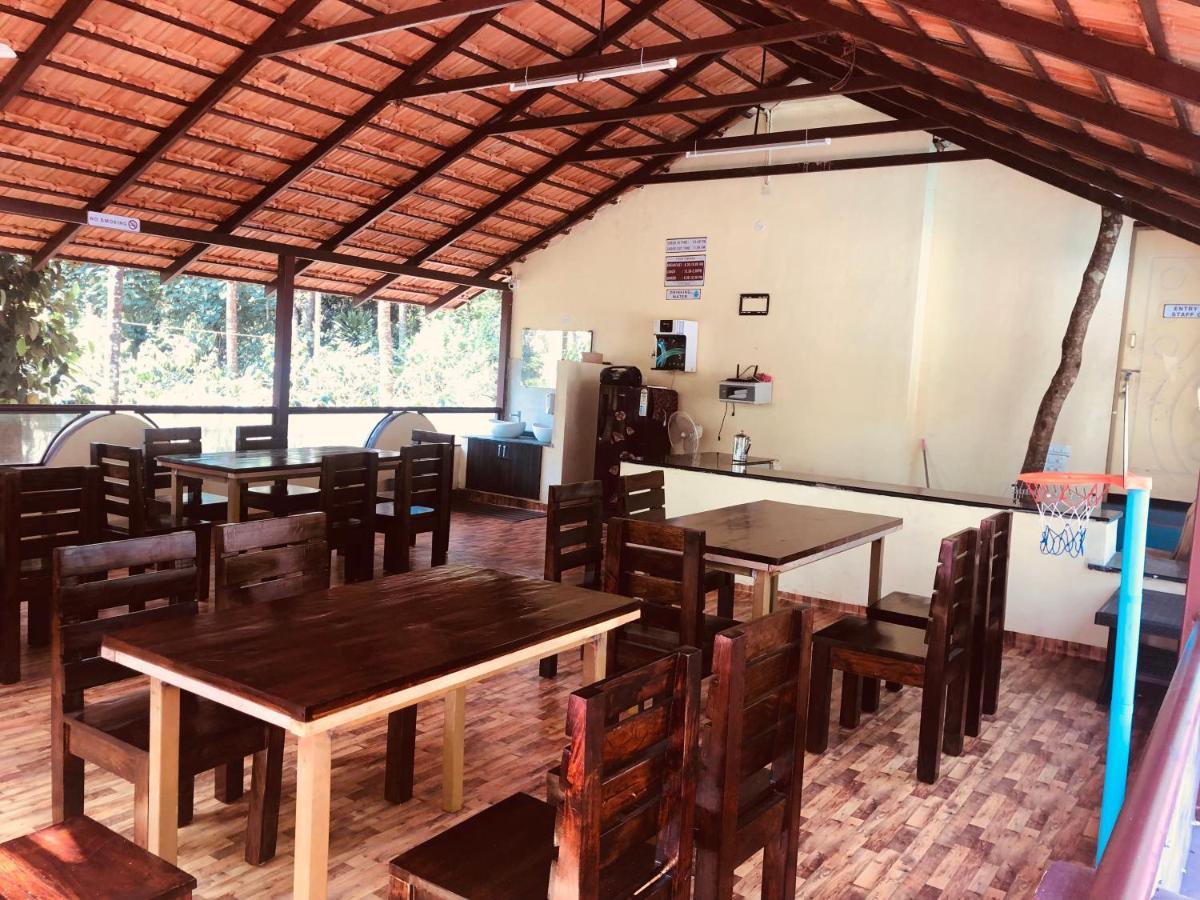 Silver Springs Homestay Chickmagalur Chikmagalūr Extérieur photo